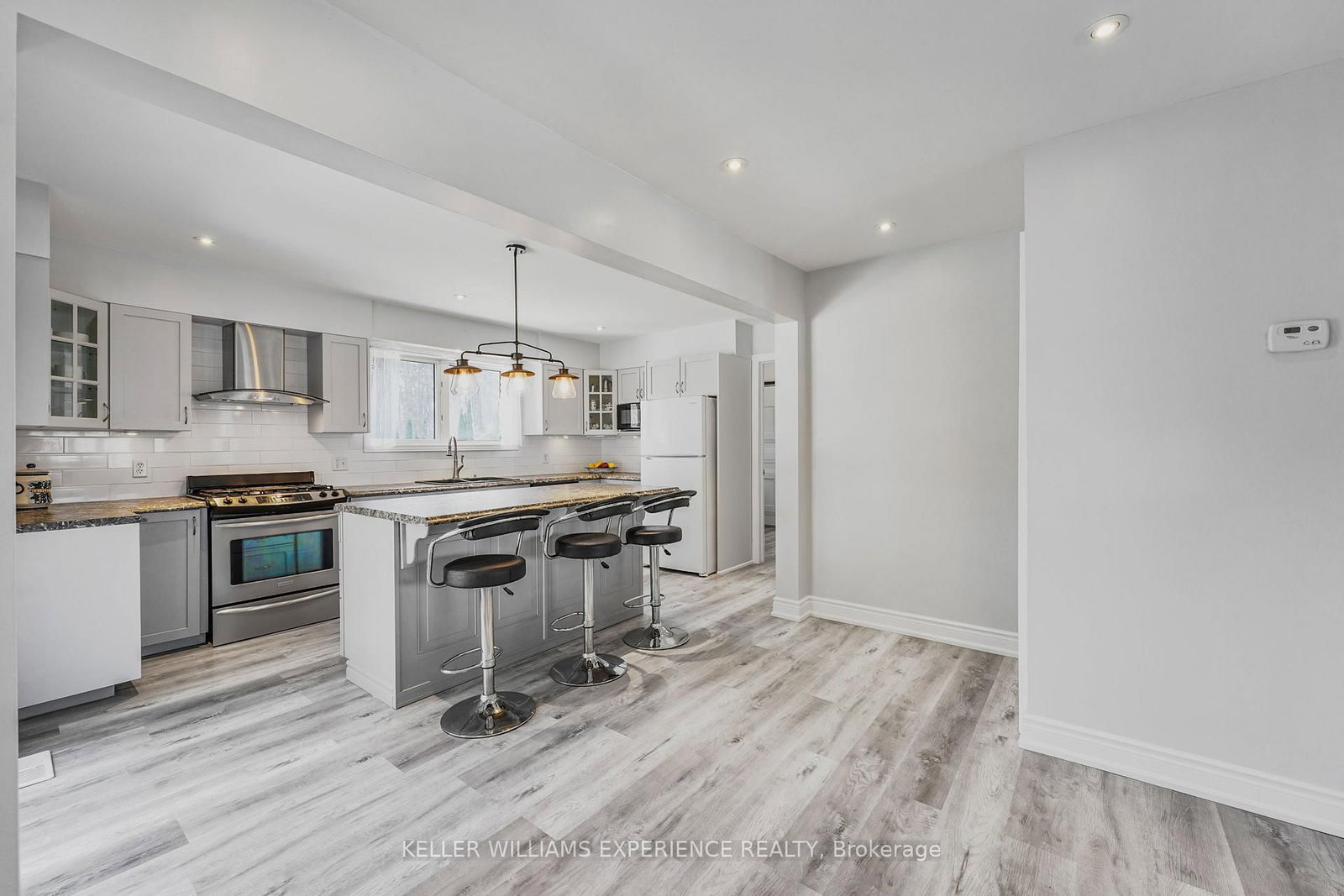 25 LAMERS Crescent • Clearview, ON photo 12