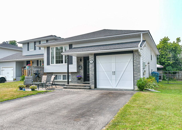 44 Courtney Crescent W