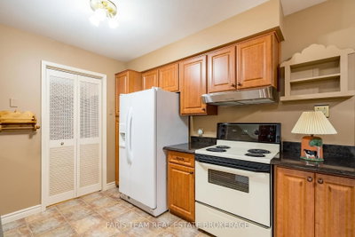 51 Davies Crescent • Barrie, ON photo 7