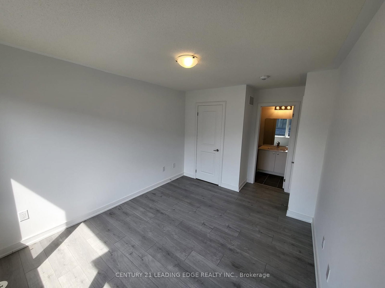 27 MAGNOLIA Lane • Barrie, ON photo 16