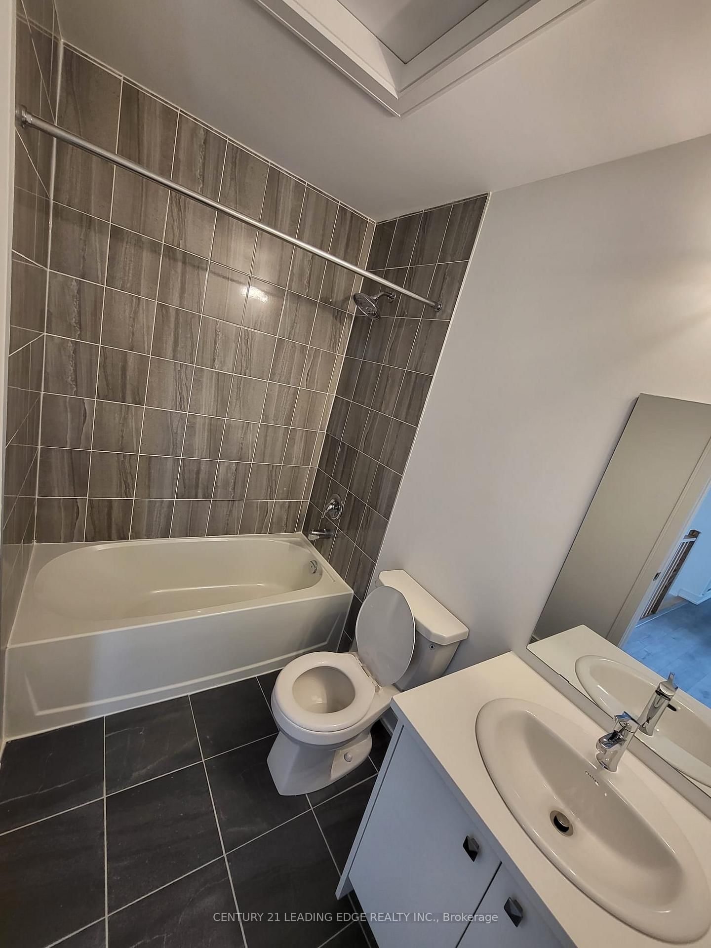 27 MAGNOLIA Lane • Barrie, ON photo 18