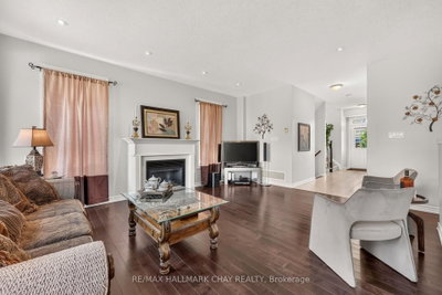 43 Graihawk Drive • Barrie, ON photo 5