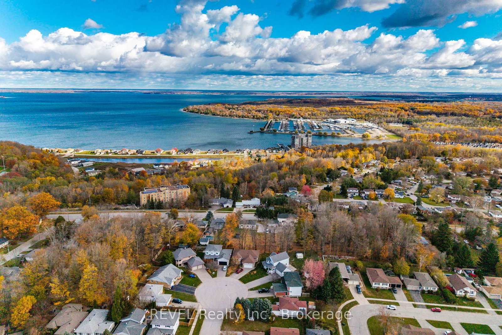 635 William Street • Midland, ON photo 50