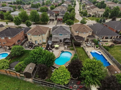 96 Penvill Trail • Barrie, ON photo 3