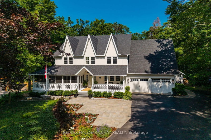 18 Pine Lane