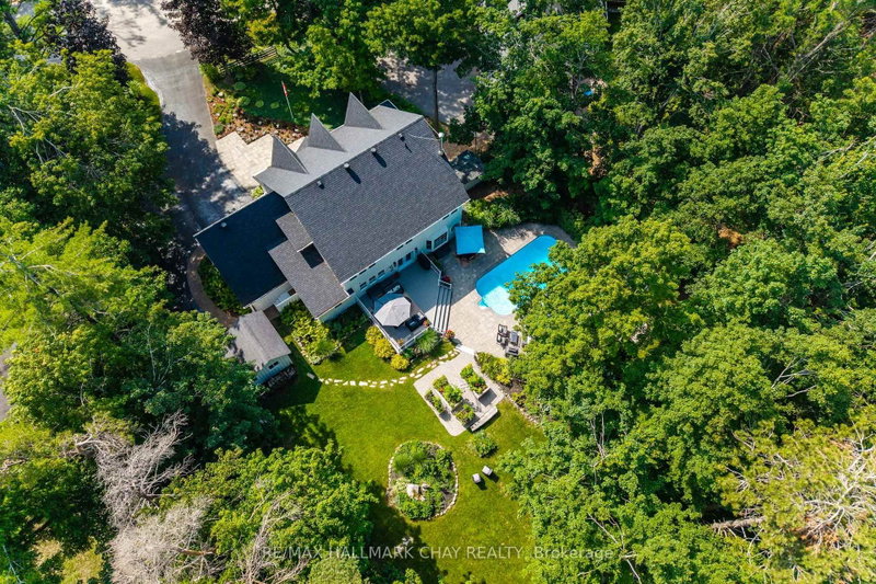 18 Pine Lane