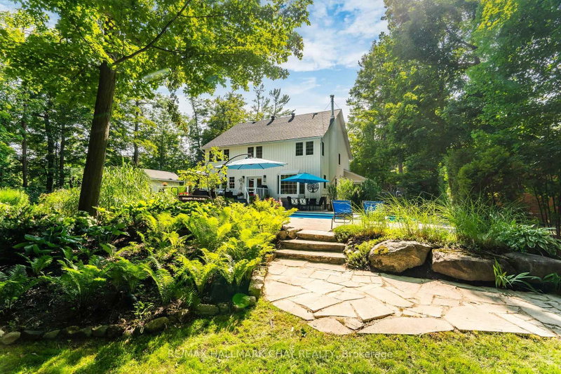 18 Pine Lane