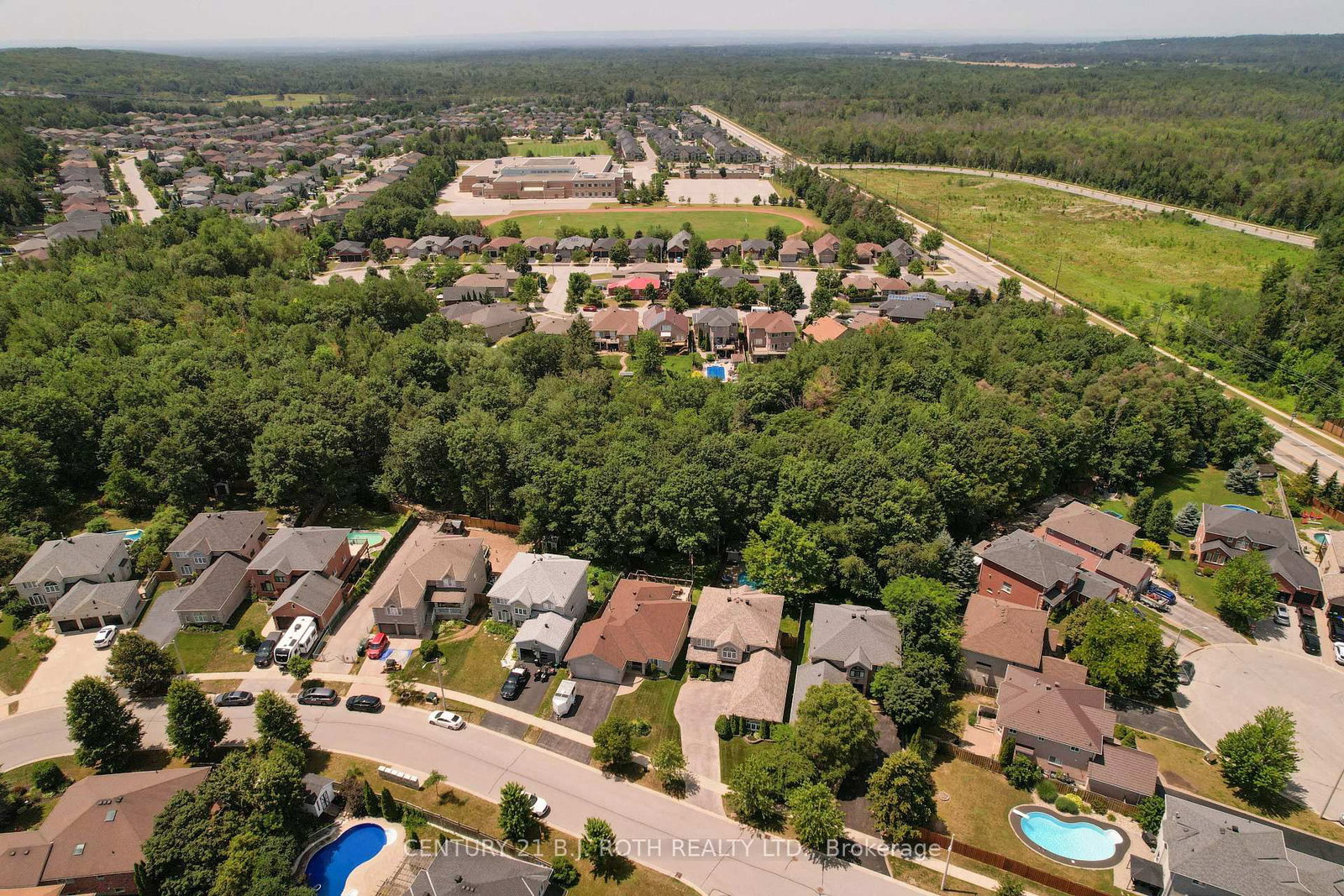 67 GRANT'S Way • Barrie, ON photo 42