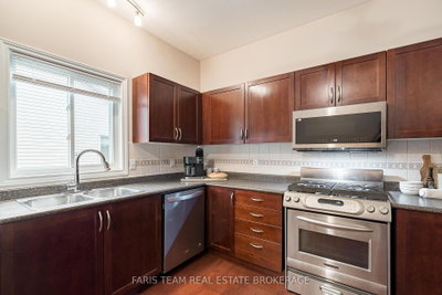 47 Georgias Walk • Tay, ON photo 8