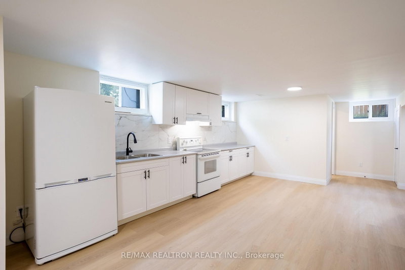 Bsmt - 322 Shanty Bay Road