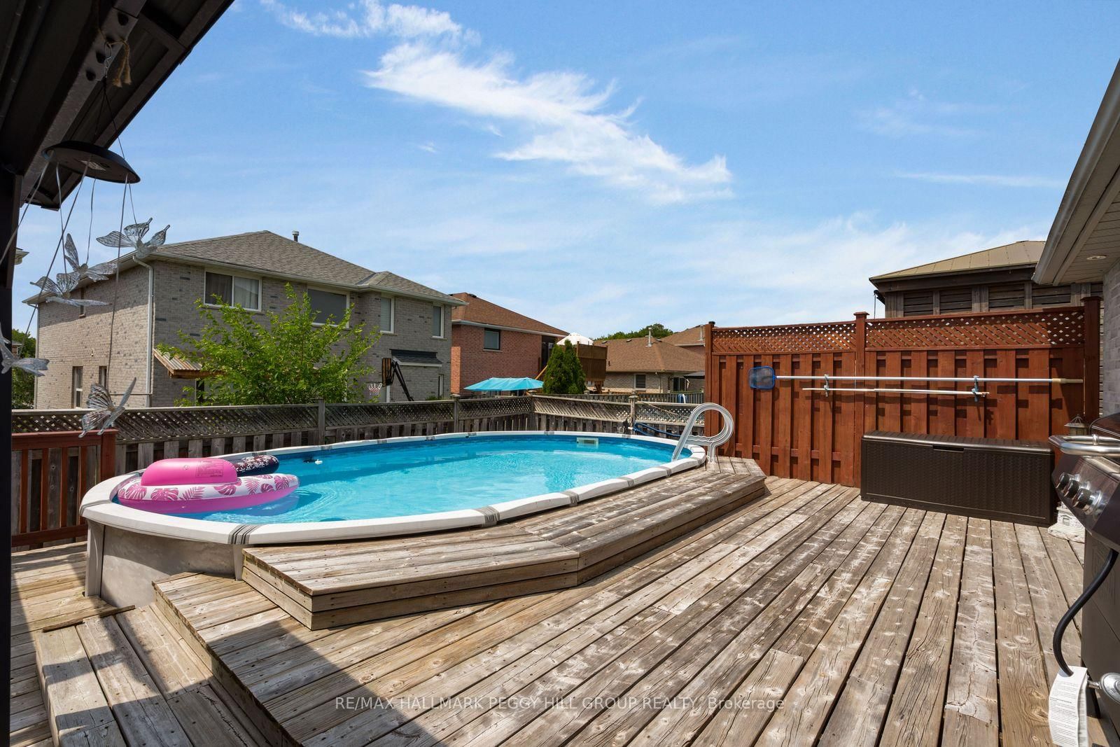 9 Stephanie Lane • Barrie, ON photo 2