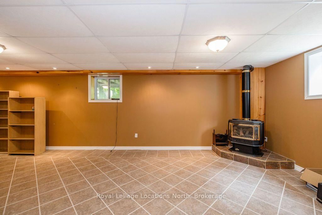 128 Spruce Street • Tiny, ON photo 25