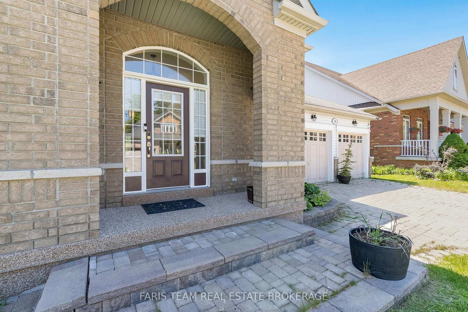 16 Landscape Drive • Oro-Medonte, ON photo 4