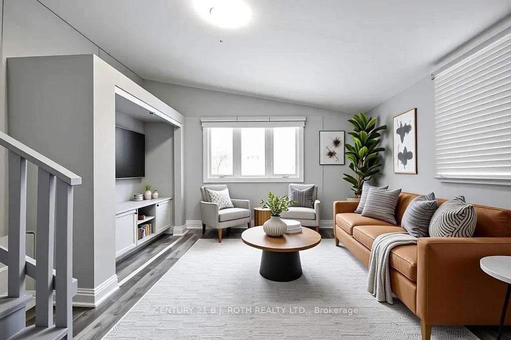 44 Sanford Street • Barrie, ON photo 12
