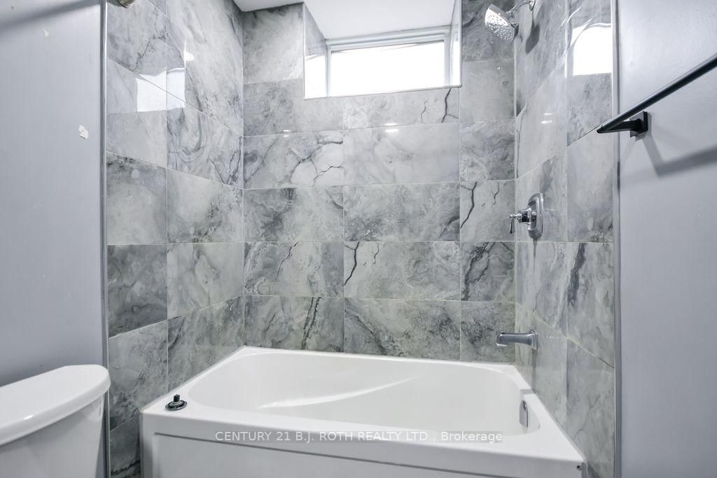 44 Sanford Street • Barrie, ON photo 21