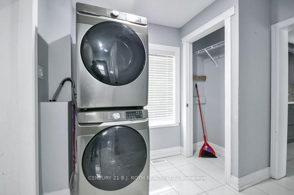 44 Sanford Street • Barrie, ON photo 22
