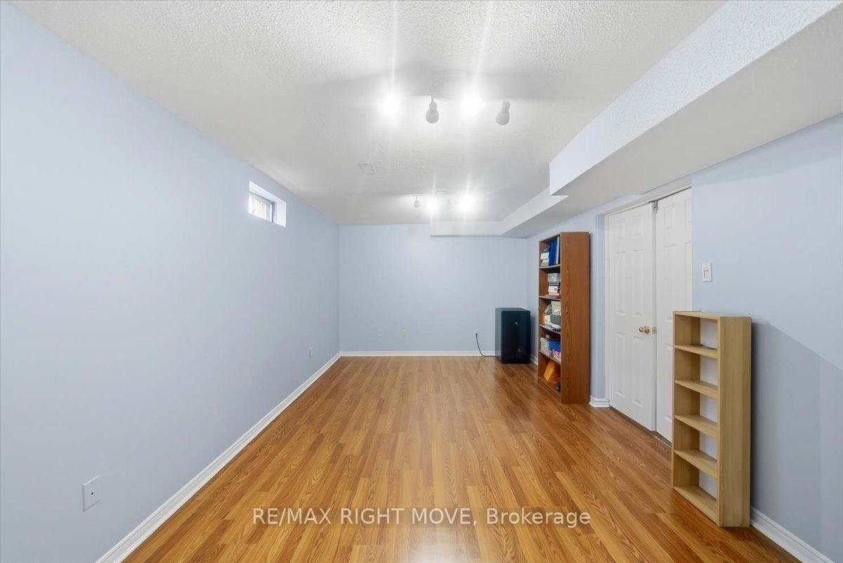 470 st vincent Street • Barrie, ON photo 45