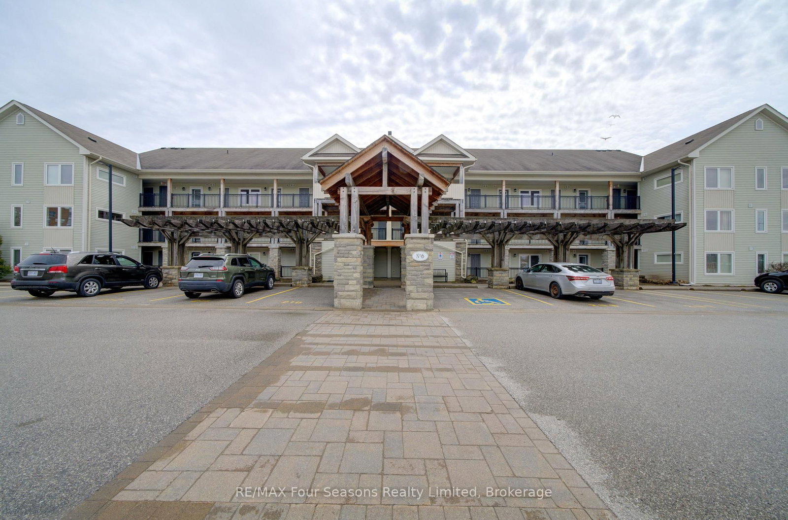 6 Brandy Lane Drive • #105 • Collingwood, ON photo 1