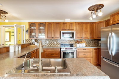 93 Silver Birch Crescent — more photos