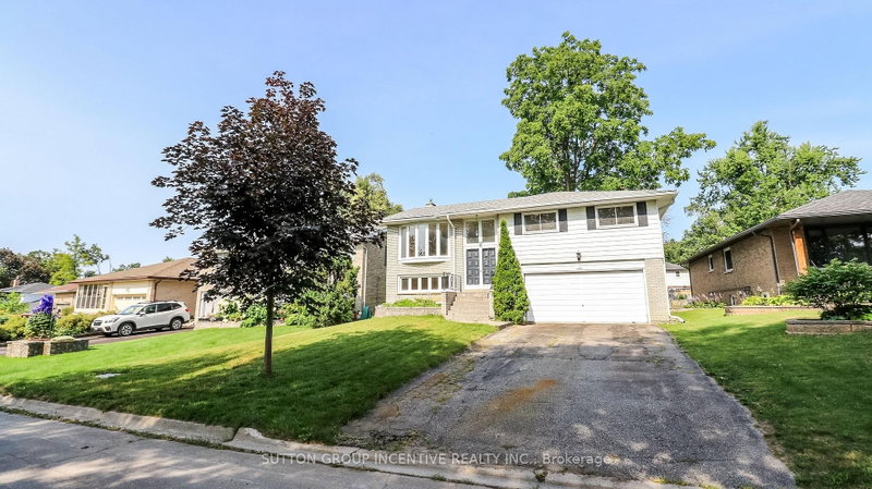 16 Varden Crescent, Barrie