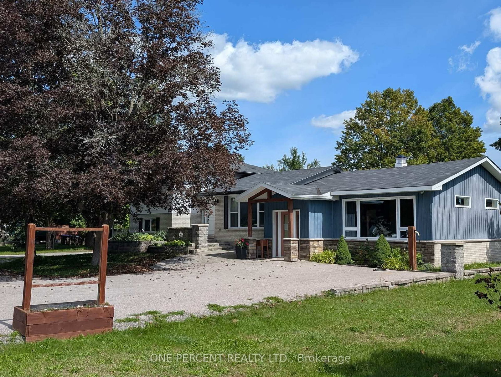 23 Finlay Mill Road • Springwater, ON photo 4