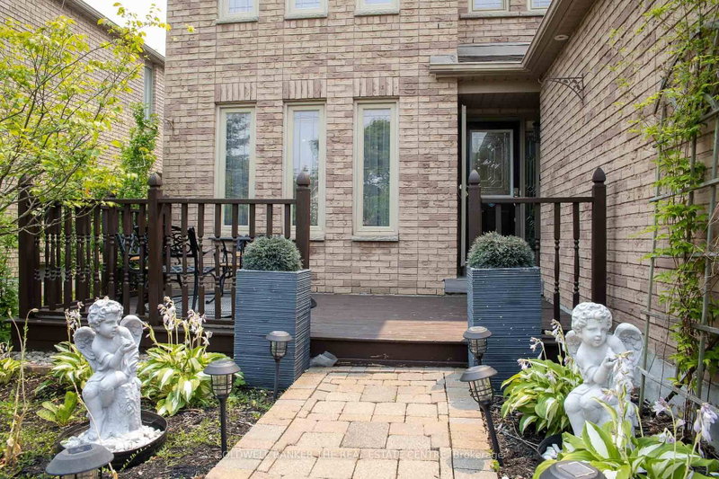 497 Grove Street E