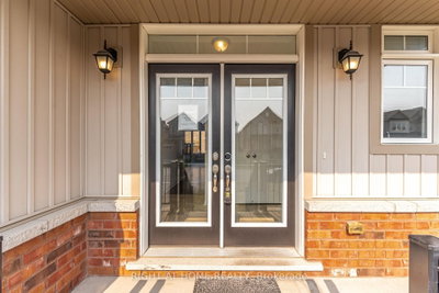 9 BAILEY Street • Collingwood, ON photo 4