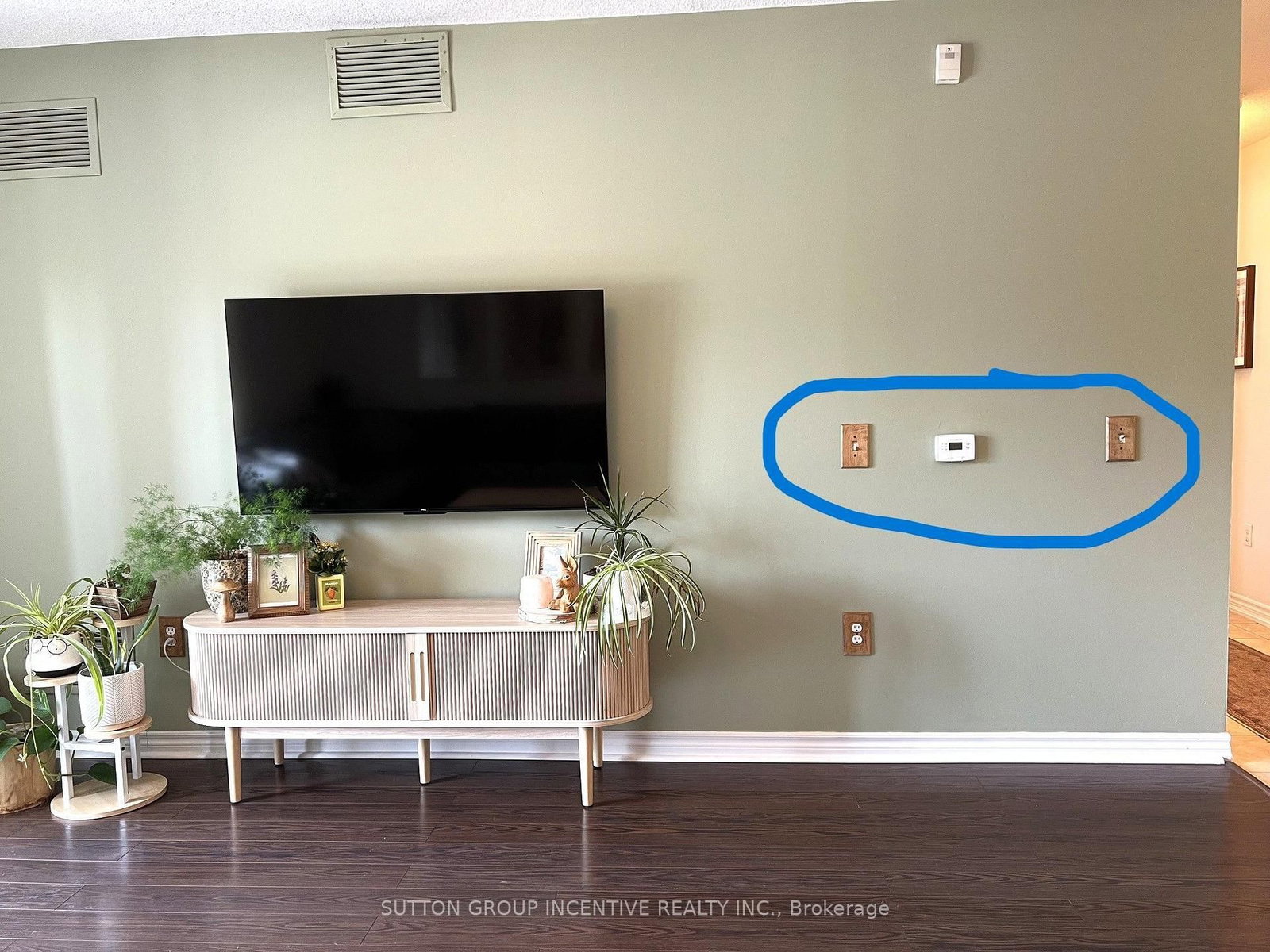 137 Sydenham Wells • #Unit#5 • Barrie, ON photo 33