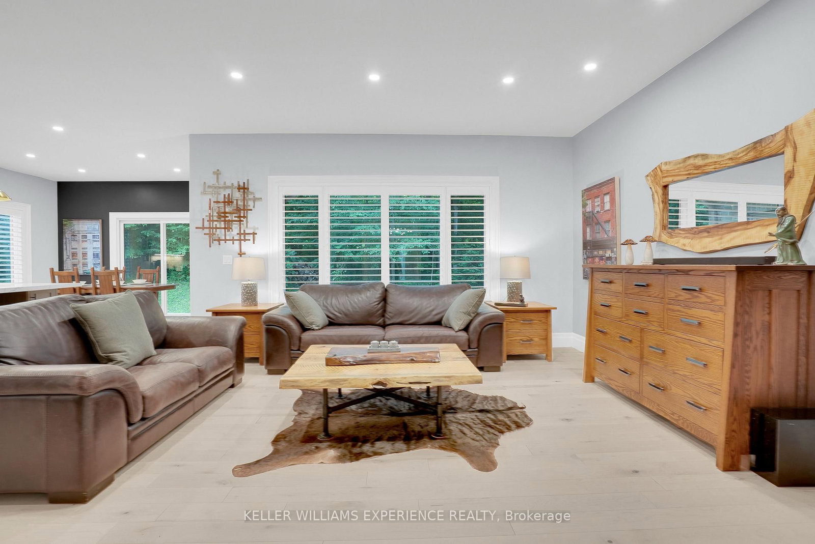 41 Heron Boulevard • Springwater, ON photo 11