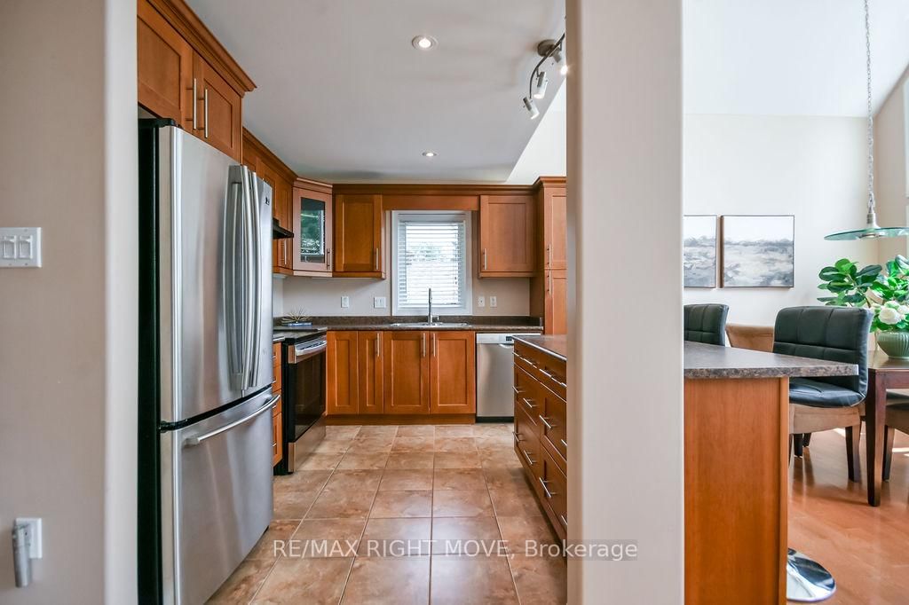 2956 Lakeside Drive • Severn, ON photo 10