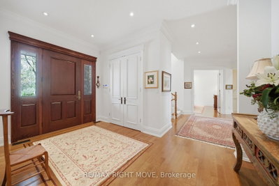 28 Maple Drive • Orillia, ON photo 3