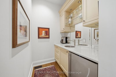 28 Maple Drive • Orillia, ON photo 8
