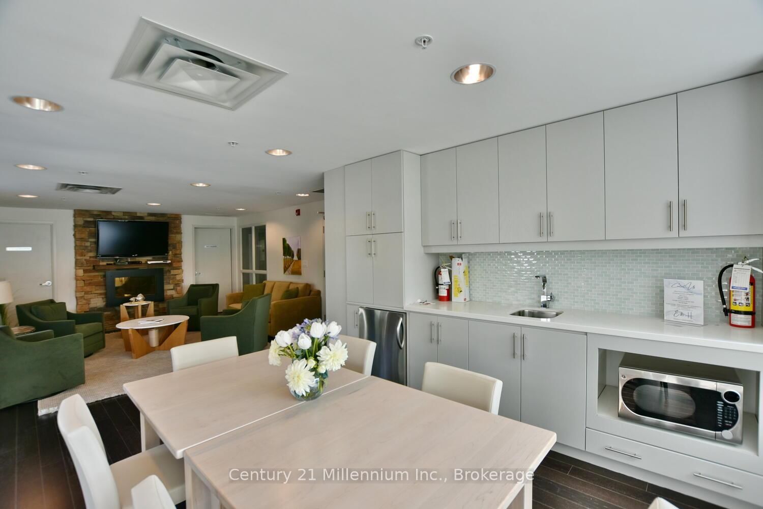 1 Shipyard Lane • #208 • Collingwood, ON photo 42