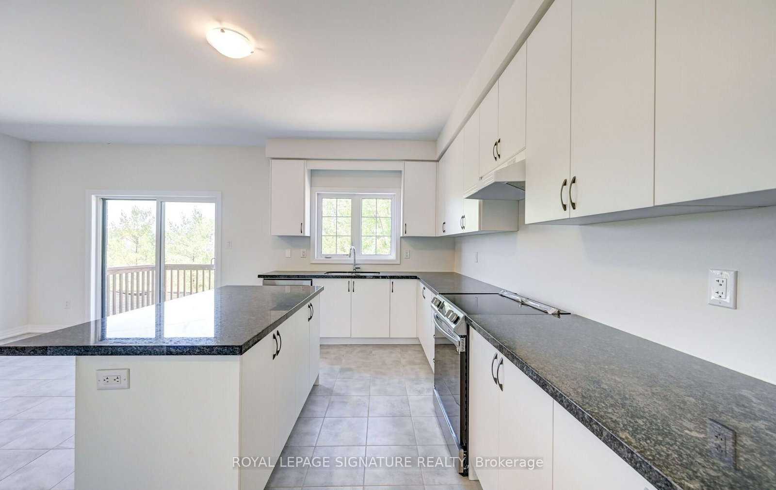205 Warden Street • Clearview, ON photo 11