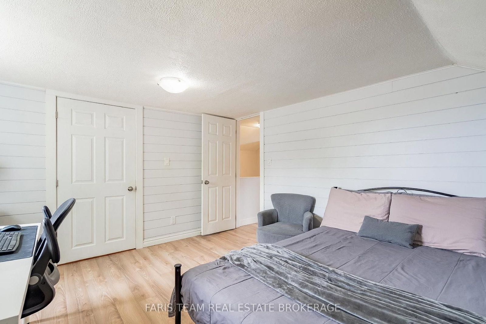 5 Robert Street • Barrie, ON photo 11