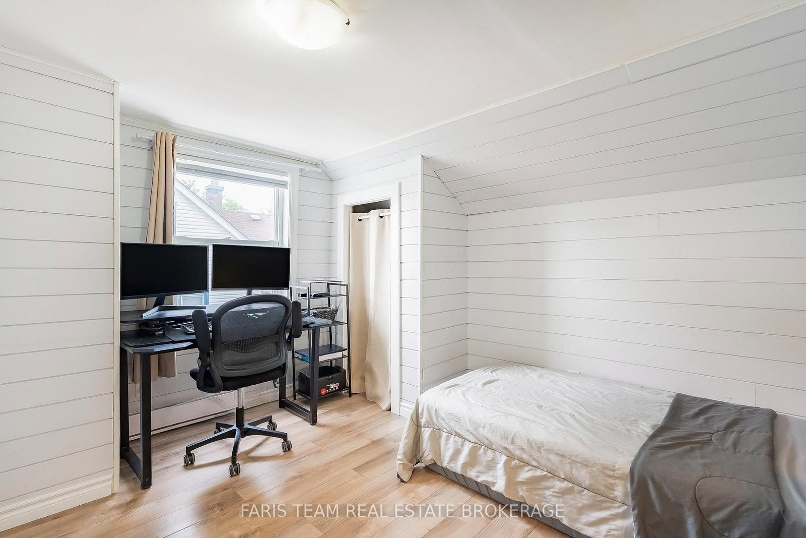 5 Robert Street • Barrie, ON photo 12