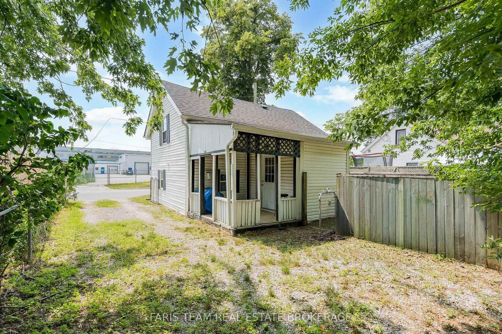 5 Robert Street • Barrie, ON photo 17