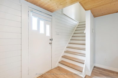 5 Robert Street • Barrie, ON photo 8