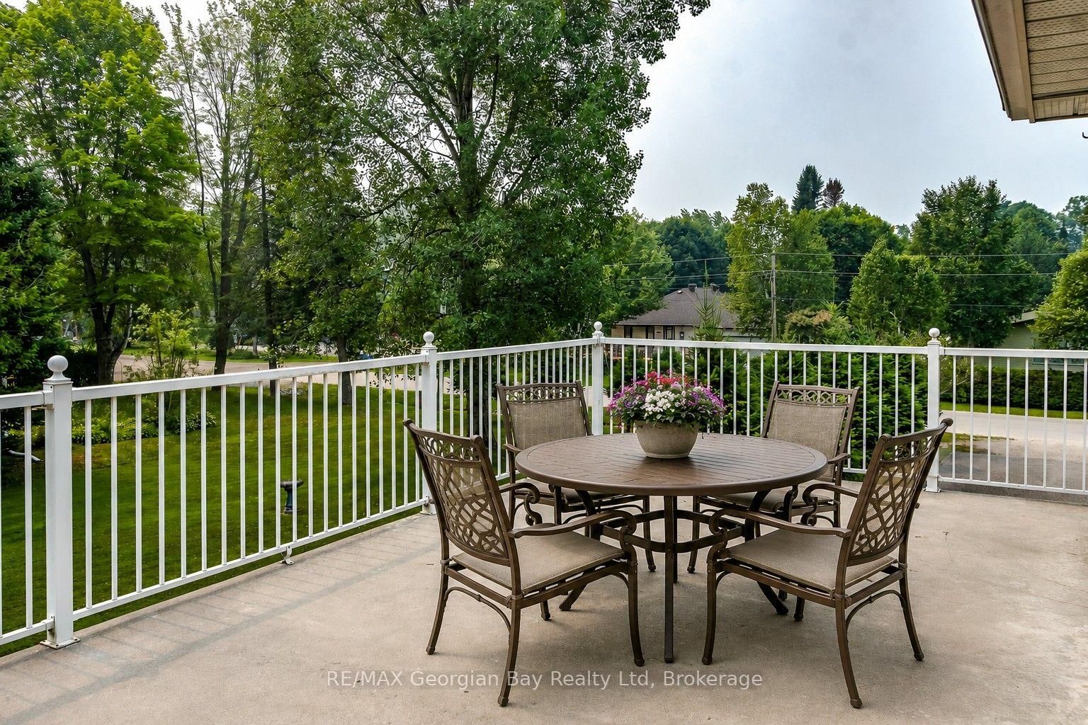 25 Albert Avenue • Tiny, ON photo 13