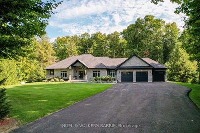 7 Gallagher Crescent — photo 2