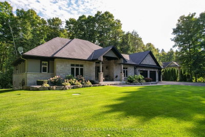 7 Gallagher Crescent — photo 3