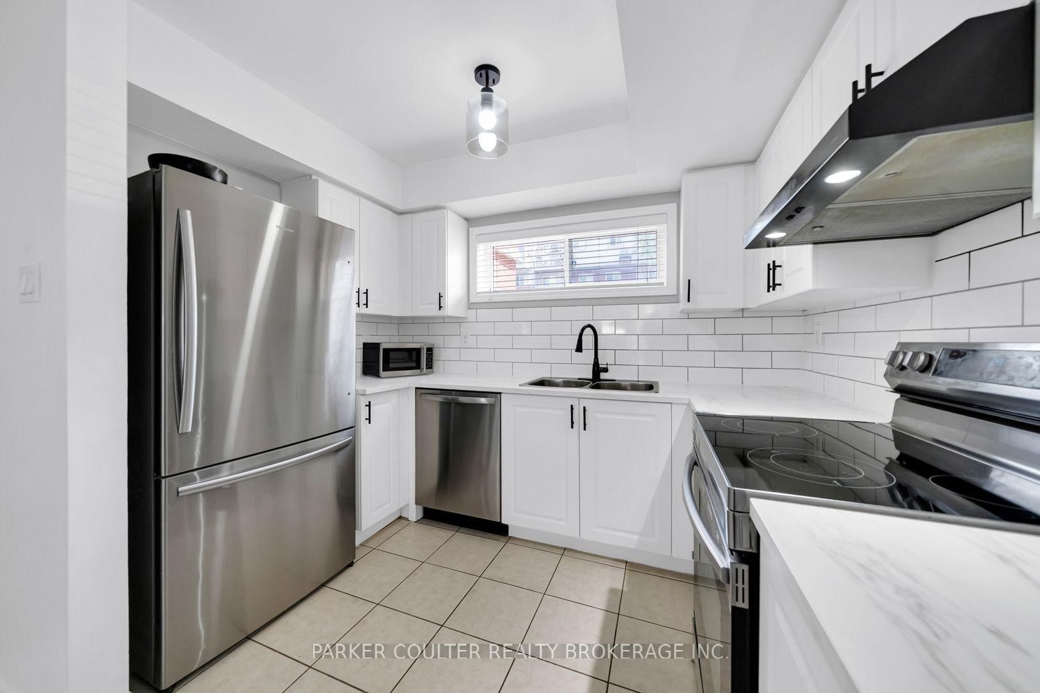 241 Ferndale Drive S • #37 • Barrie, ON photo 15