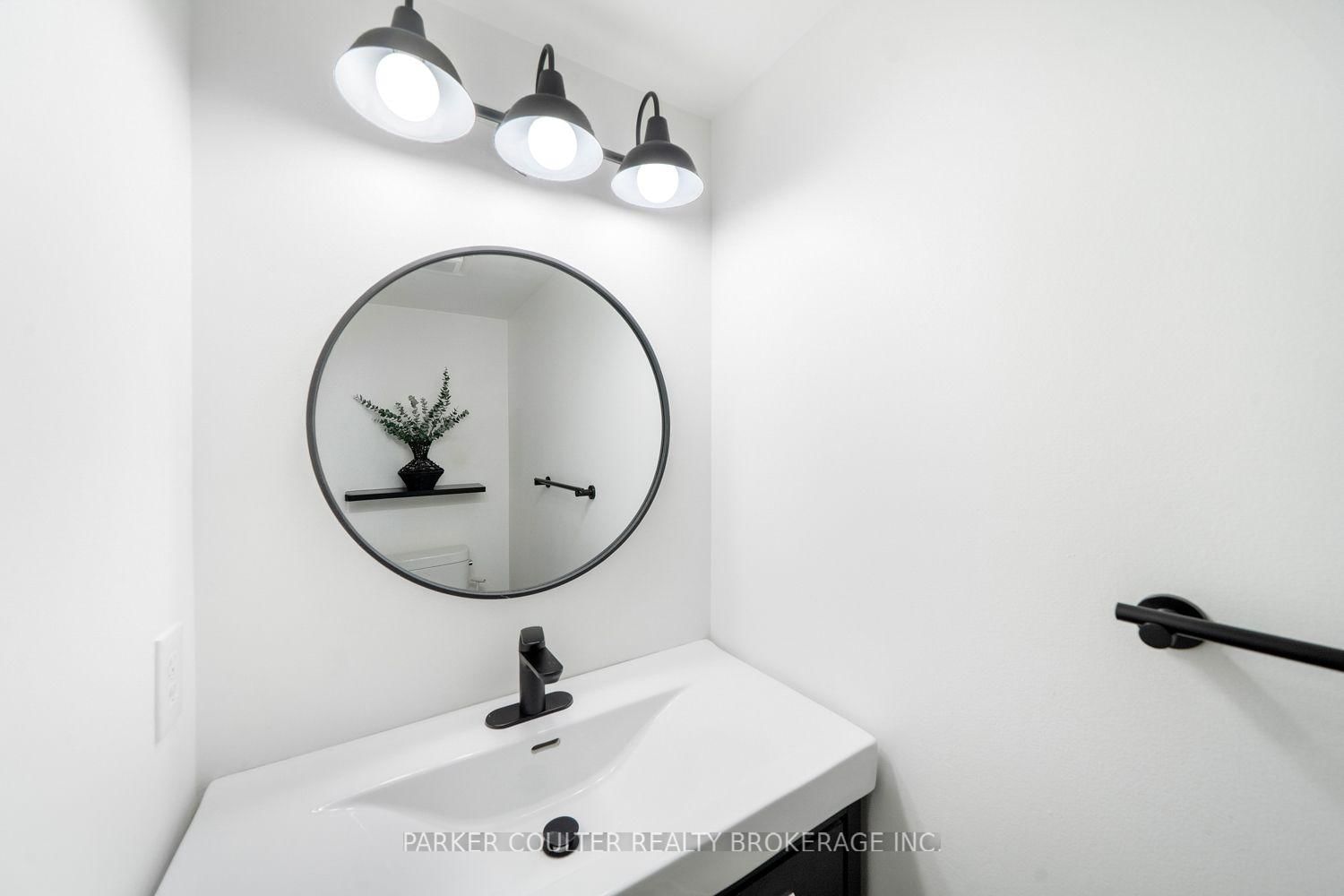241 Ferndale Drive S • #37 • Barrie, ON photo 18