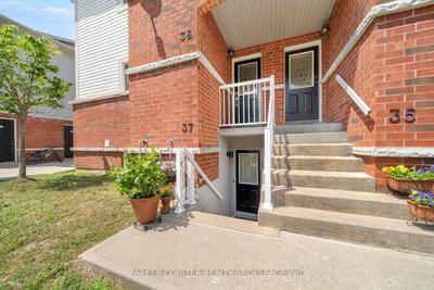 241 Ferndale Drive S • #37 • Barrie, ON photo 4