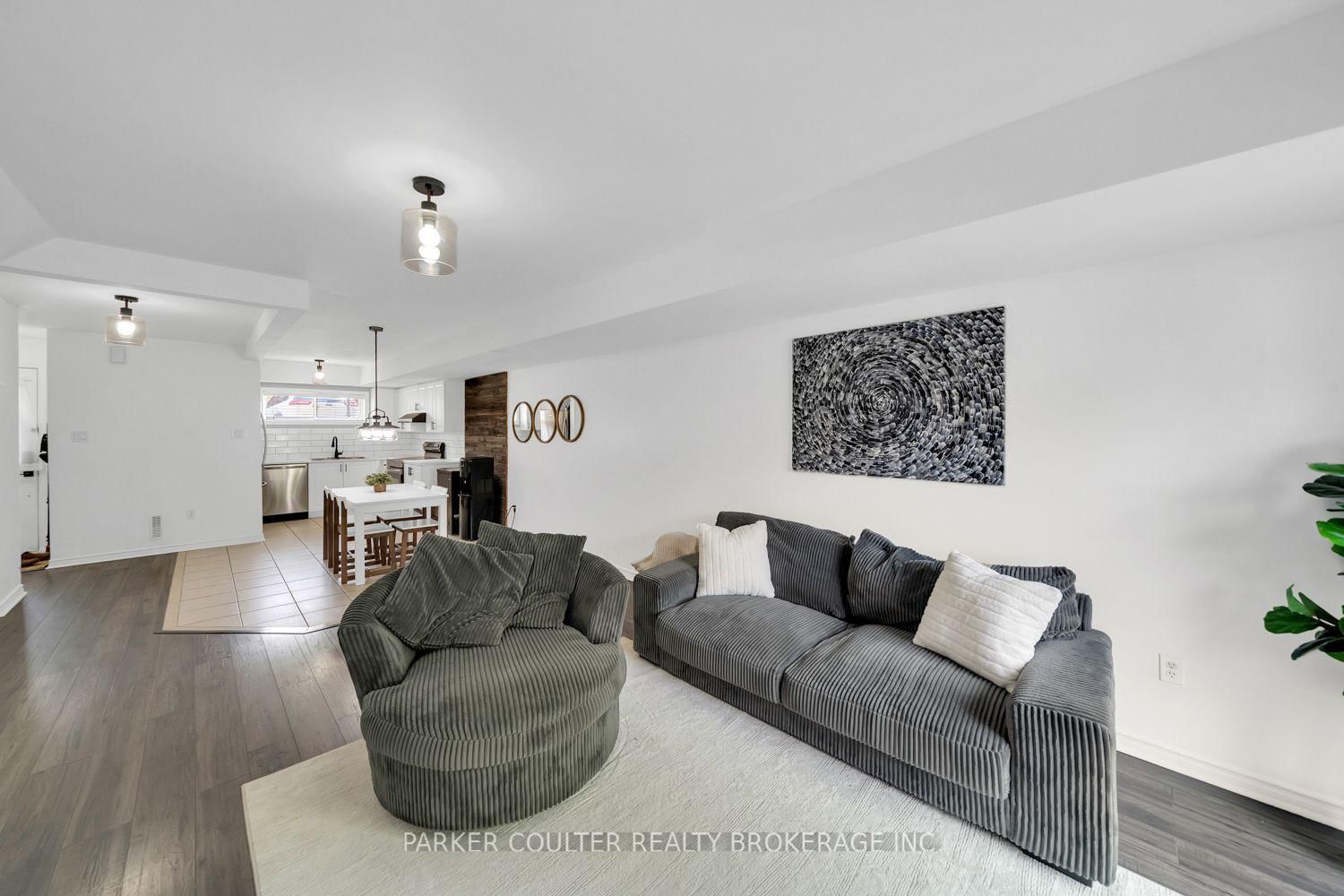 241 Ferndale Drive S • #37 • Barrie, ON photo 8