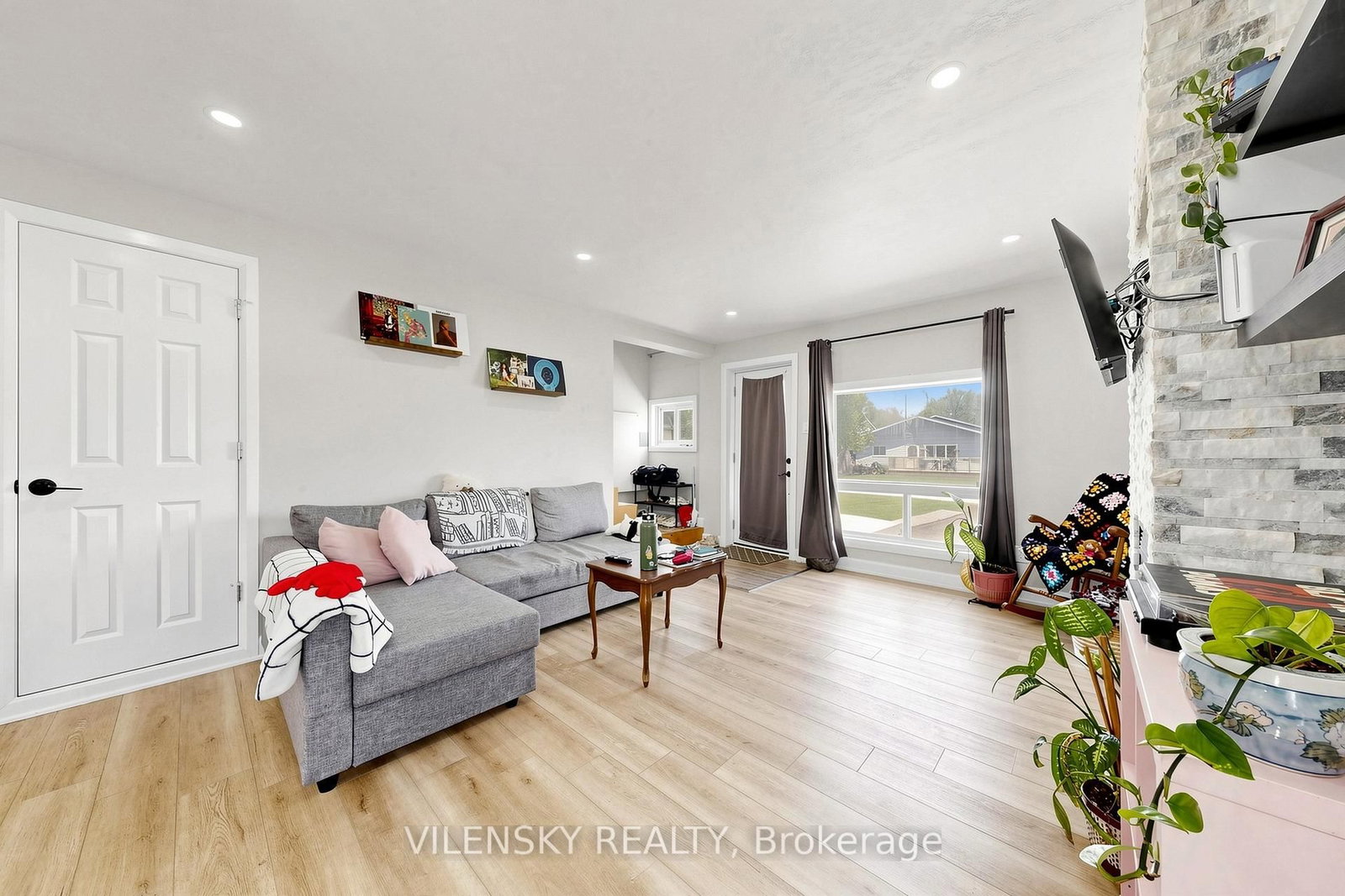 541 High Street • Orillia, ON photo 9
