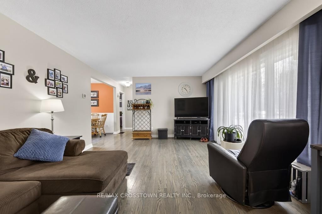 15 Smallman Drive • Wasaga Beach, ON photo 3