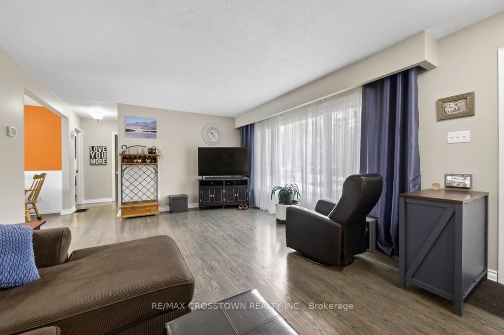 15 Smallman Drive • Wasaga Beach, ON photo 5