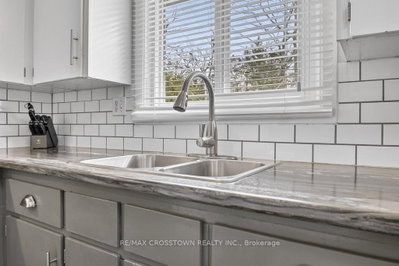 15 Smallman Drive • Wasaga Beach, ON photo 8