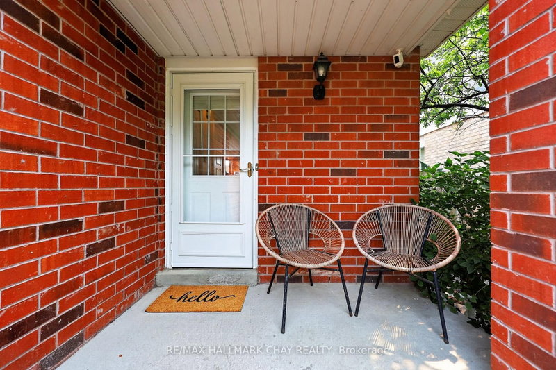 65 Pickett Crescent
